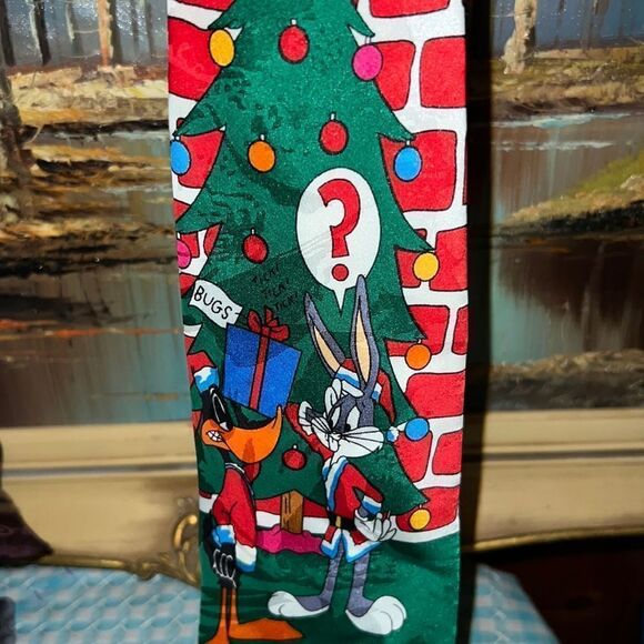 Looney Tunes 100% Silk Tweety Bird Tie Green Blue & Yellow Tweety Bugs - Picture 5 of 5